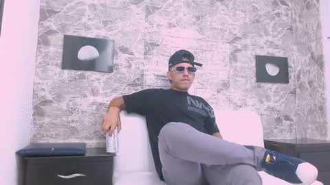 Snapshot of yeisonbrown chatting on November 8, 2025, 11:21 am Yeison online show from November 8, 2025, 11:21 am