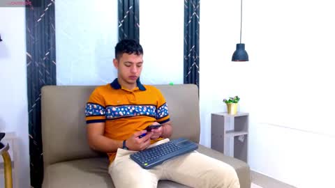 Snapshot of yeisonbrown chatting on November 17, 2025, 11:16 am Yeison online show from November 17, 2025, 11:16 am