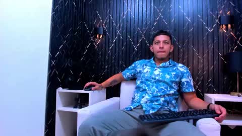 Snapshot of yeisonbrown chatting on November 25, 2025, 11:32 am Yeison online show from November 25, 2025, 11:32 am