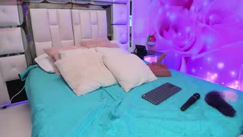 Snapshot of yelena_mutiz chatting on October 14, 2025, 4:52 pm yelena  online show from October 14, 2025, 4:52 pm