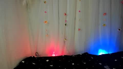 Snapshot of yelina_mh chatting on November 7, 2025, 10:32 pm YELINA online show from November 7, 2025, 10:32 pm