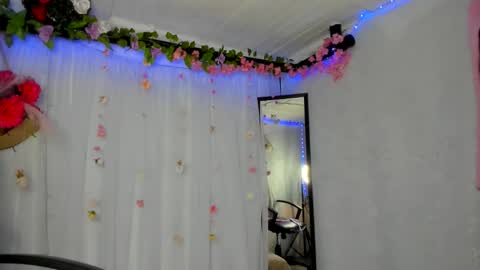 YELINA online show from March 20, 2026, 10:47 pm