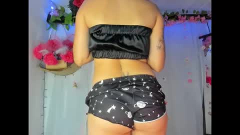 YELINA online show from March 25, 2026, 11:11 pm