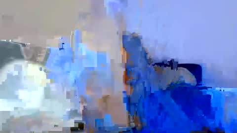 Snapshot of yellowcouple2 chatting on December 26, 2024, 8:18 am yellowcouple2 online show from December 26, 2024, 8:18 am