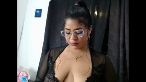 Snapshot of yelly_18 chatting on June 19, 2026, 2:27 am yelly online show from June 19, 2026, 2:27 am