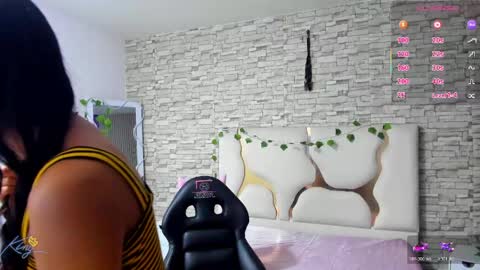 ZAYDEN  online show from April 26, 2026, 11:52 am