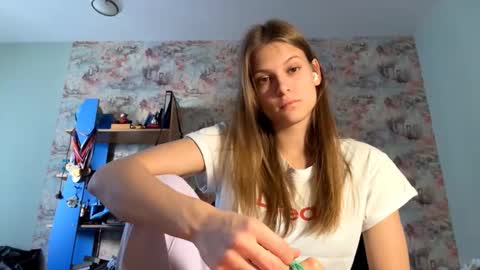 Emma online show from October 13, 2025, 9:31 am