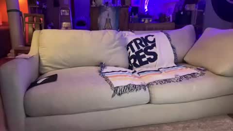 yes_daddy_fuck_me online show from August 2, 2026, 6:23 am