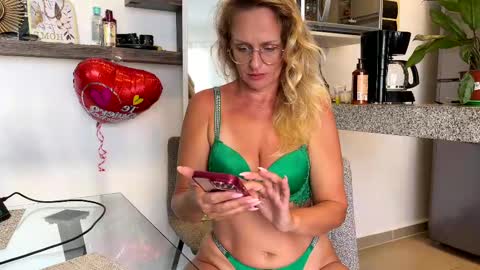 Zlata online show from March 1, 2025, 10:42 pm