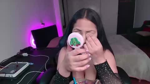 Snapshot of yesie_hot2 chatting on September 17, 2025, 1:07 am yesie_hot2 online show from September 17, 2025, 1:07 am