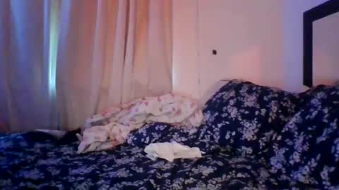 Snapshot of yesinchris7 chatting on July 25, 2026, 1:30 pm yesinchris7 online show from July 25, 2026, 1:30 pm