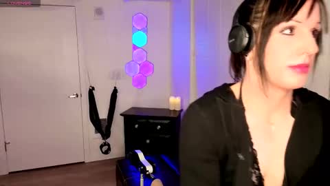 Ashley online show from March 26, 2026, 7:58 am