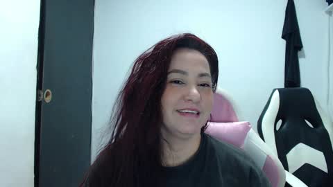 Snapshot of yessica_08 chatting on February 2, 2025, 7:20 am yessica and andres online show from February 2, 2025, 7:20 am