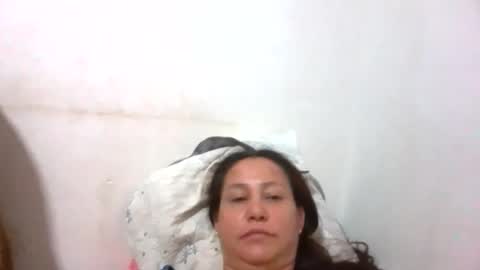 Snapshot of yessica_08 chatting on July 27, 2026, 4:52 am yessica and andres online show from July 27, 2026, 4:52 am