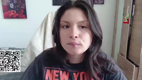 yessica_gomez01 online show from April 22, 2026, 6:53 pm