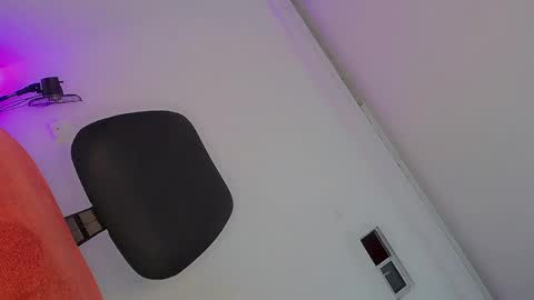 yessica_tsx online show from May 19, 2026, 7:58 am