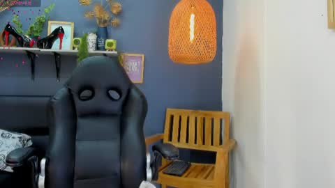 Snapshot of yessika_parker chatting on July 24, 2026, 8:45 am yessika_parker online show from July 24, 2026, 8:45 am