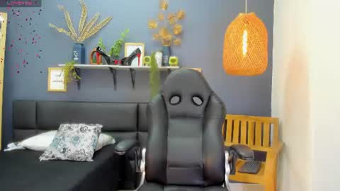 Snapshot of yessika_parker chatting on July 25, 2026, 8:45 am yessika_parker online show from July 25, 2026, 8:45 am