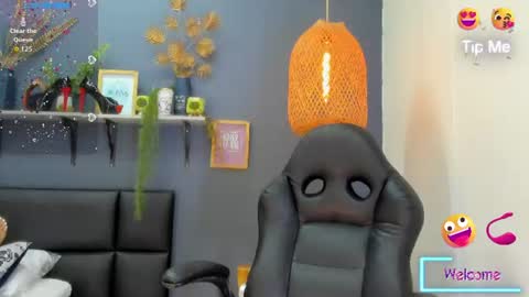 Snapshot of yessika_parker chatting on August 3, 2026, 8:46 am yessika_parker online show from August 3, 2026, 8:46 am