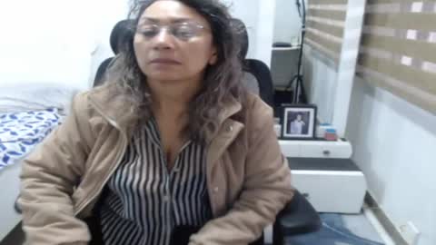 Snapshot of yessilatin chatting on August 7, 2026, 11:34 am jessy online show from August 7, 2026, 11:34 am