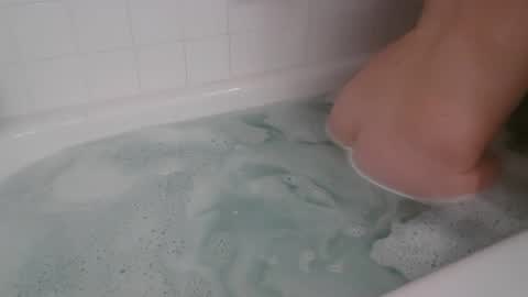 CUMONURFACE online show from February 18, 2025, 4:59 pm