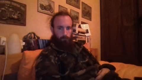 yeti_92 online show from February 26, 2025, 7:05 pm