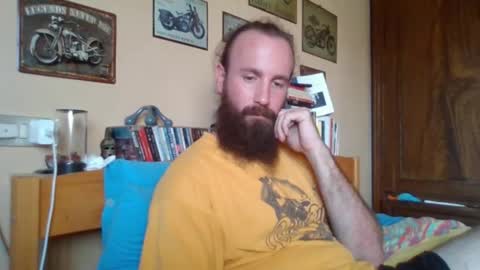 yeti_92 online show from September 17, 2025, 4:08 pm