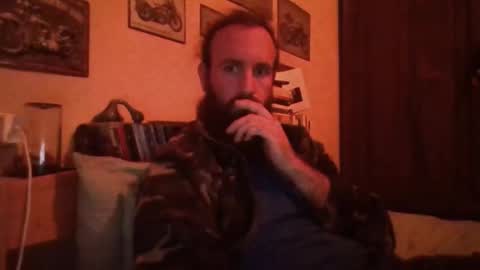 yeti_92 online show from December 2, 2025, 5:19 pm