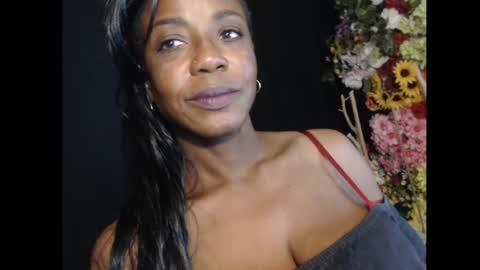 Ms. Mina online show from November 28, 2025, 12:46 am