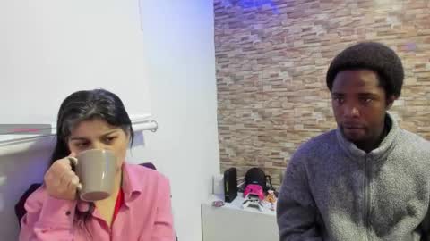 yinyyanghot online show from November 14, 2025, 3:05 am