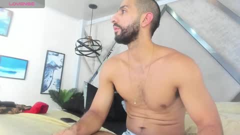 Snapshot of yiyo10_ chatting on January 1, 2025, 9:20 pm Yiyo online show from January 1, 2025, 9:20 pm