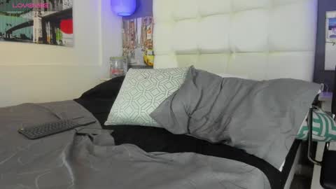 Snapshot of yiyo10_ chatting on January 5, 2025, 2:19 pm Yiyo online show from January 5, 2025, 2:19 pm