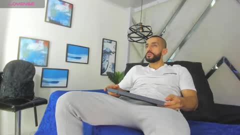Snapshot of yiyo10_ chatting on January 8, 2025, 4:02 am Yiyo online show from January 8, 2025, 4:02 am