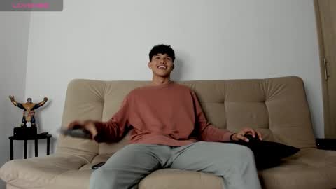 yizus_bonz online show from October 3, 2025, 11:13 pm