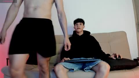 yizus_bonz online show from November 12, 2025, 11:58 pm