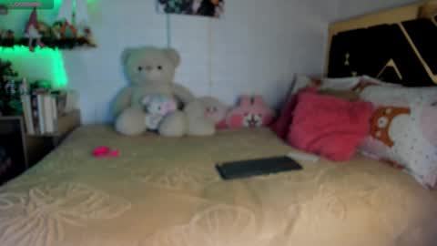 lucy online show from November 24, 2025, 7:19 am