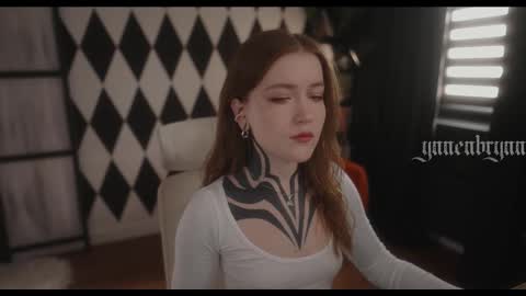 ynnenbrynn online show from October 8, 2025, 6:44 am