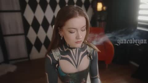 ynnenbrynn online show from October 11, 2025, 7:40 am