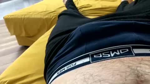 Snapshot of ynno31 chatting on November 7, 2025, 9:37 pm Giannis online show from November 7, 2025, 9:37 pm