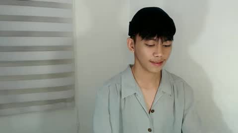 Snapshot of ynotyu chatting on October 17, 2025, 3:36 pm ynotyu online show from October 17, 2025, 3:36 pm