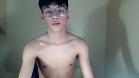 Snapshot of ynotyu chatting on November 2, 2025, 4:15 am ynotyu online show from November 2, 2025, 4:15 am