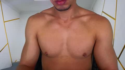 Snapshot of yo_zue chatting on January 19, 2026, 4:22 pm yo_zue online show from January 19, 2026, 4:22 pm