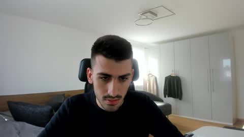 Snapshot of yoda130305 chatting on October 31, 2025, 1:45 pm yoda130305 online show from October 31, 2025, 1:45 pm