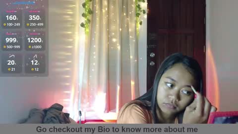 yoga_yogi online show from March 9, 2025, 10:41 pm