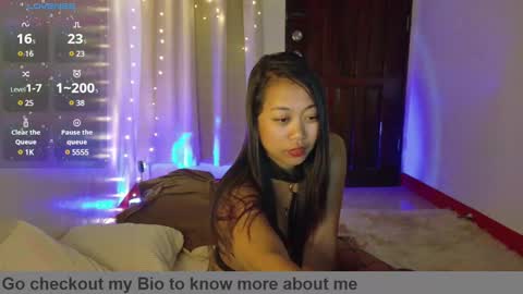 yoga_yogi online show from March 10, 2025, 12:37 pm
