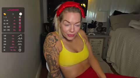 Yogiblondebangme online show from October 30, 2025, 5:13 pm