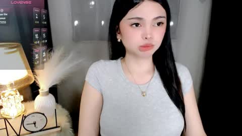 Snapshot of yogirl_abby chatting on May 17, 2026, 5:31 pm Hi i am Abby i am Filipina Aussie youve ever wanted to meet NOT INTO CHEAP GUY online show from May 17, 2026, 5:31 pm
