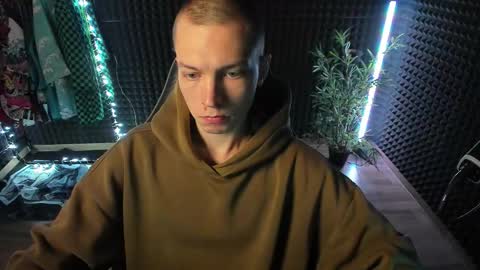 Snapshot of yoi_aji chatting on October 18, 2025, 4:59 am You can ask my name in pm online show from October 18, 2025, 4:59 am