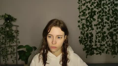 Snapshot of yoka_paradoxxx chatting on September 17, 2025, 5:09 am yoka_paradoxxx online show from September 17, 2025, 5:09 am