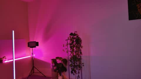 Snapshot of yoka_paradoxxx chatting on October 6, 2025, 5:05 am yoka_paradoxxx online show from October 6, 2025, 5:05 am
